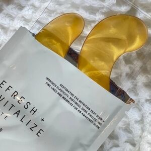4/25 bundle item. Beautology 24k Gold Collagen Eye Masks